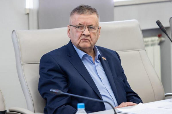 Депутатский контроль. Лилия и Владимир Чернышенко: яблоко от яблони упало недалеко