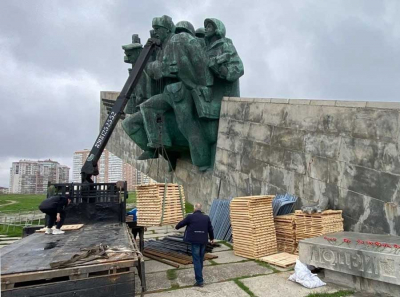 Новороссийск в центре скандала: реставрация памятника Малая Земля без подписи Брежнева — скрытый политический заговор